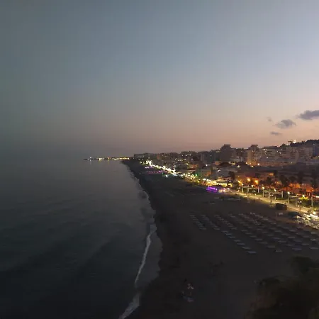 Junto Al Mar 토레몰리노스